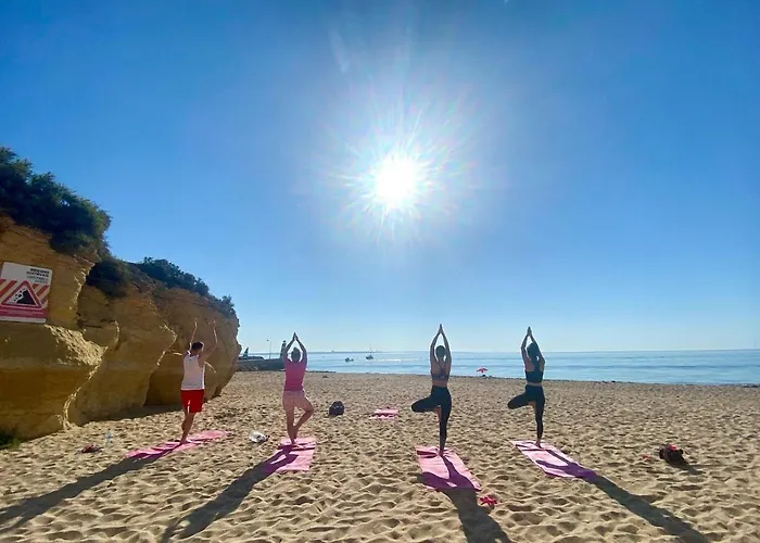 Serene Madalena Mar 波尔蒂芒